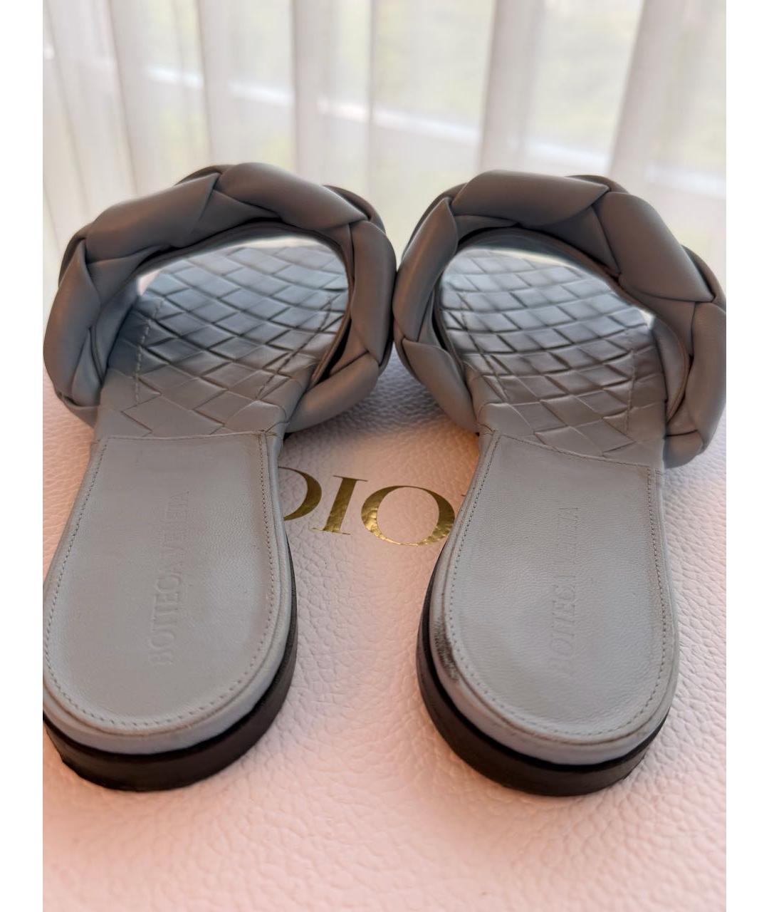 BOTTEGA VENETA Голубые кожаные шлепанцы, фото 6