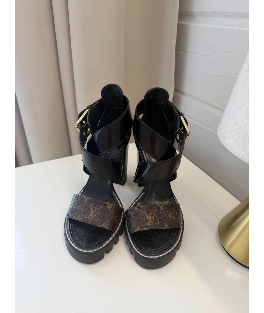 LOUIS VUITTON Коричневые кожаные босоножки, фото 2