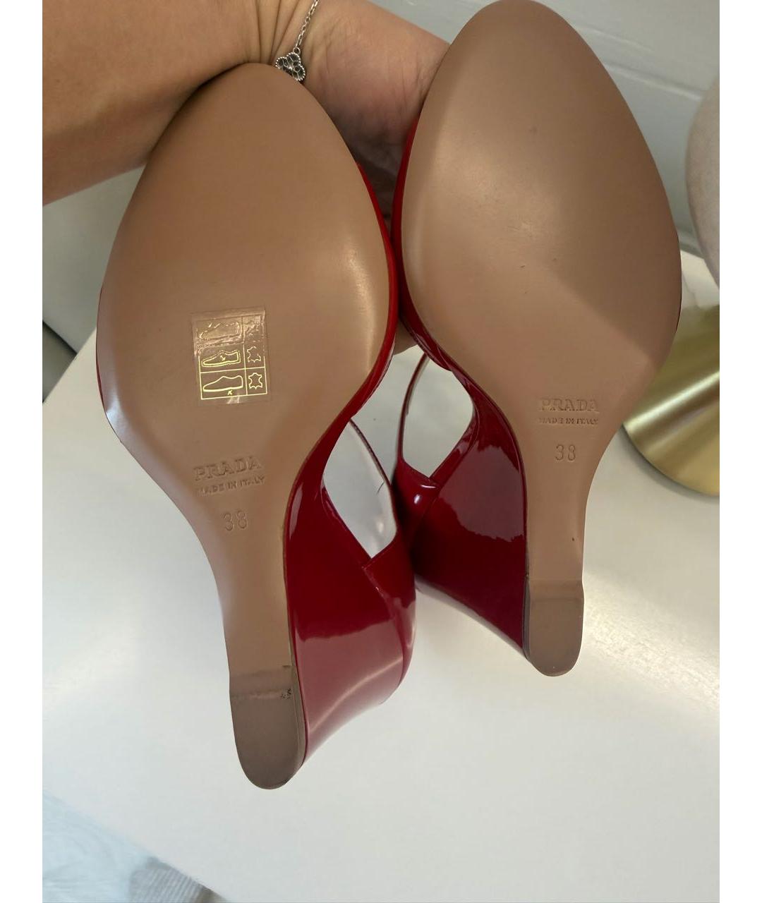 PRADA Красные босоножки из лакированной кожи, фото 7