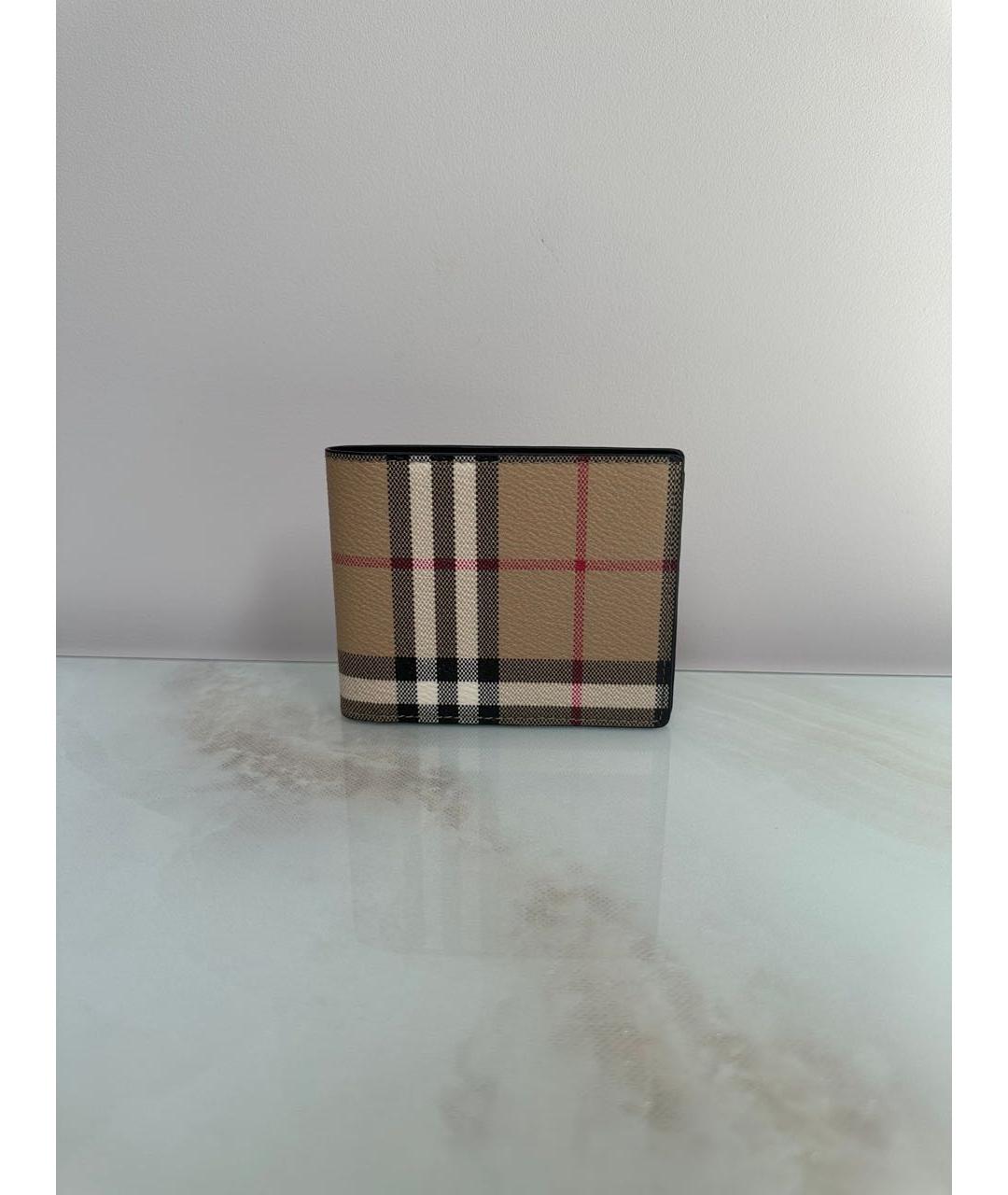 BURBERRY Бежевый кожаный кардхолдер, фото 2