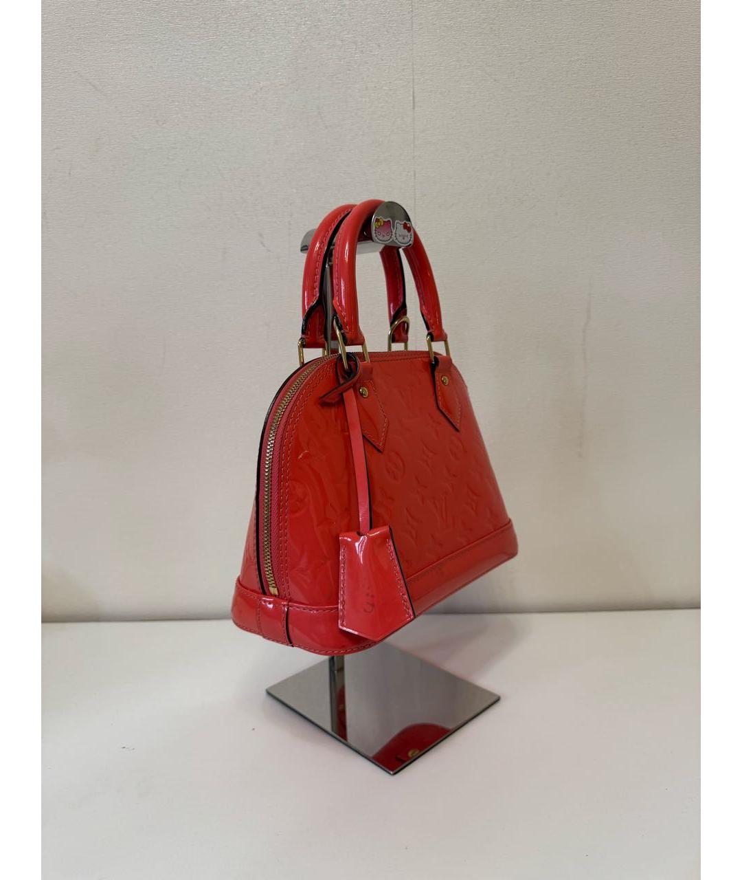 LOUIS VUITTON Красная сумка с короткими ручками из лакированной кожи, фото 2