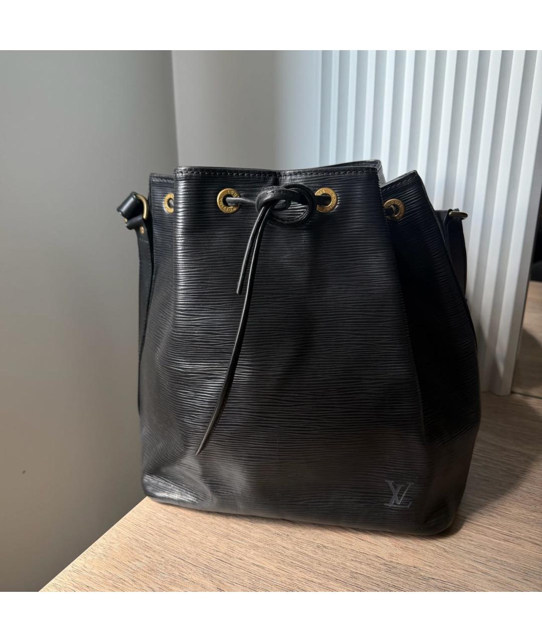 LOUIS VUITTON Черная сумка через плечо, фото 2