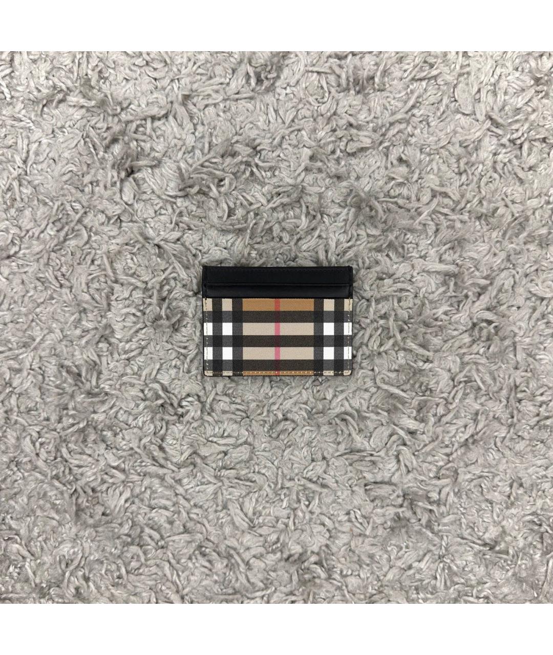 BURBERRY Бежевый кожаный кардхолдер, фото 2