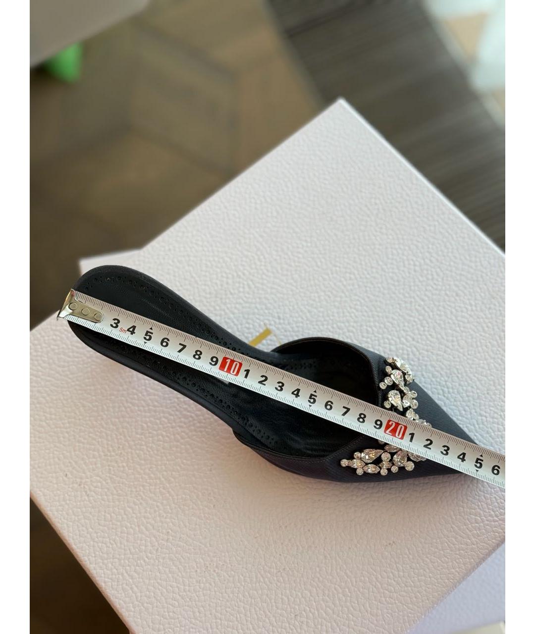 MANOLO BLAHNIK Антрацитовые текстильные лодочки на низком каблуке, фото 6