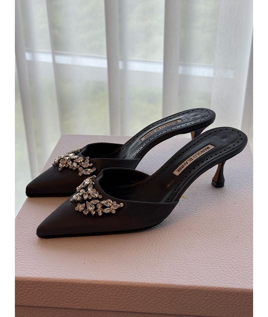 MANOLO BLAHNIK Антрацитовые текстильные лодочки на низком каблуке, фото 7