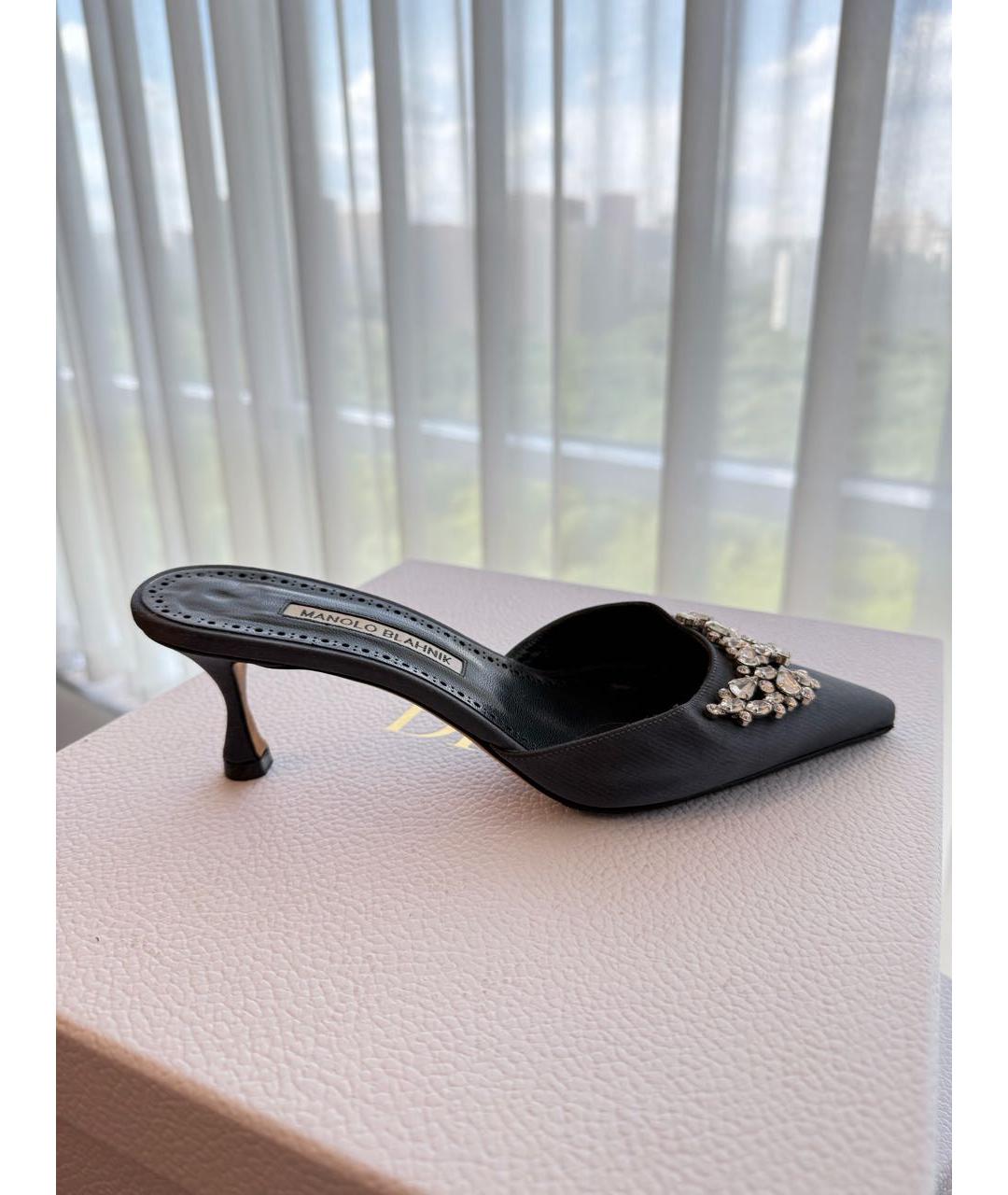 MANOLO BLAHNIK Антрацитовые текстильные лодочки на низком каблуке, фото 8