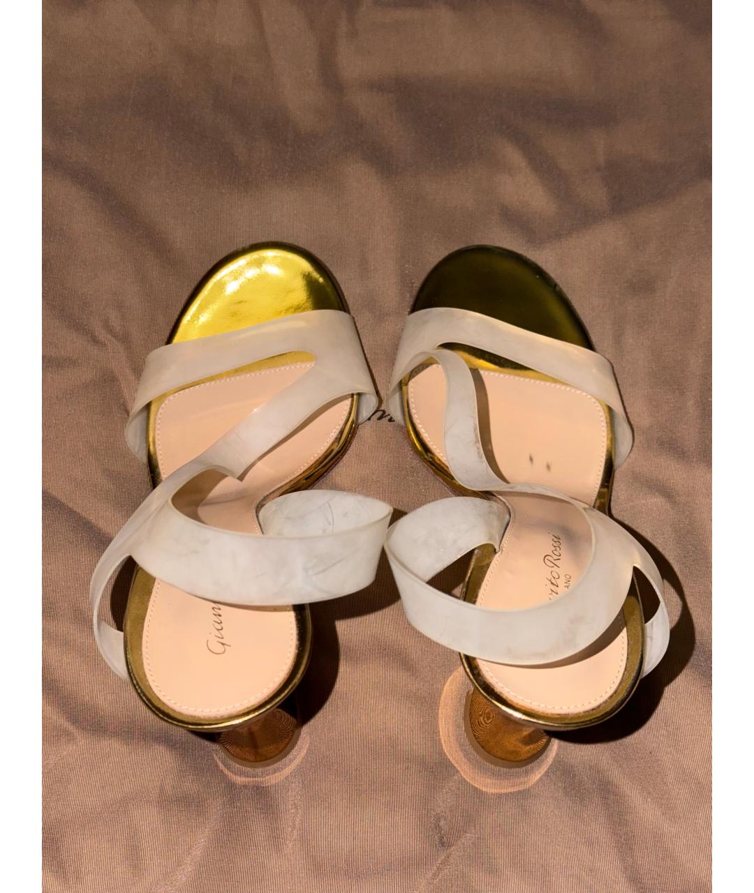 GIANVITO ROSSI Бежевые кожаные босоножки, фото 3