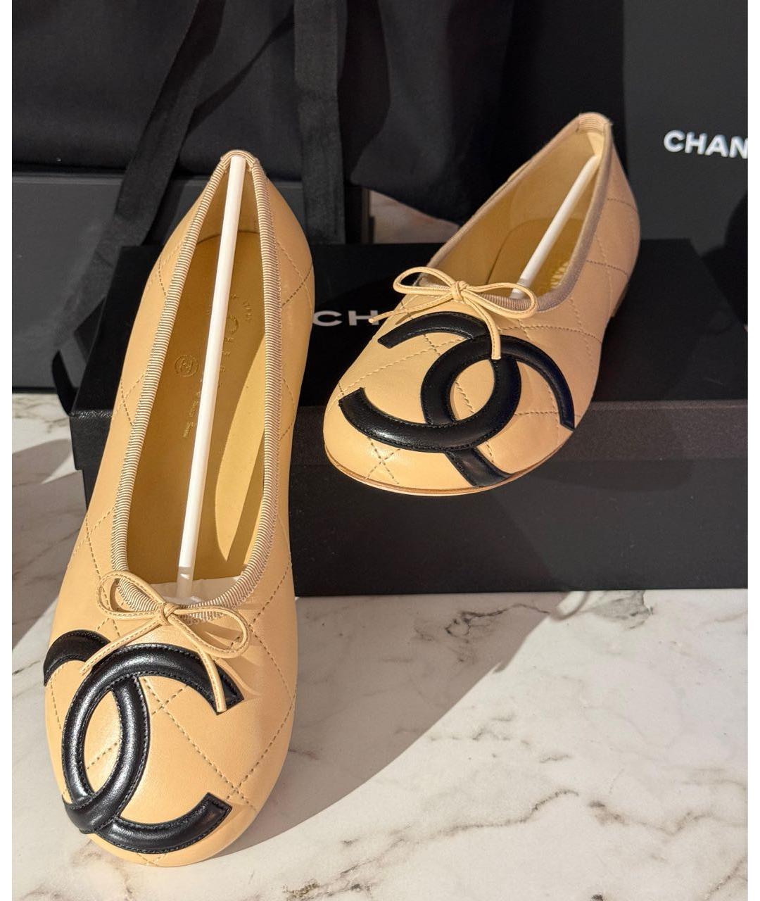 CHANEL Бежевые кожаные балетки, фото 3