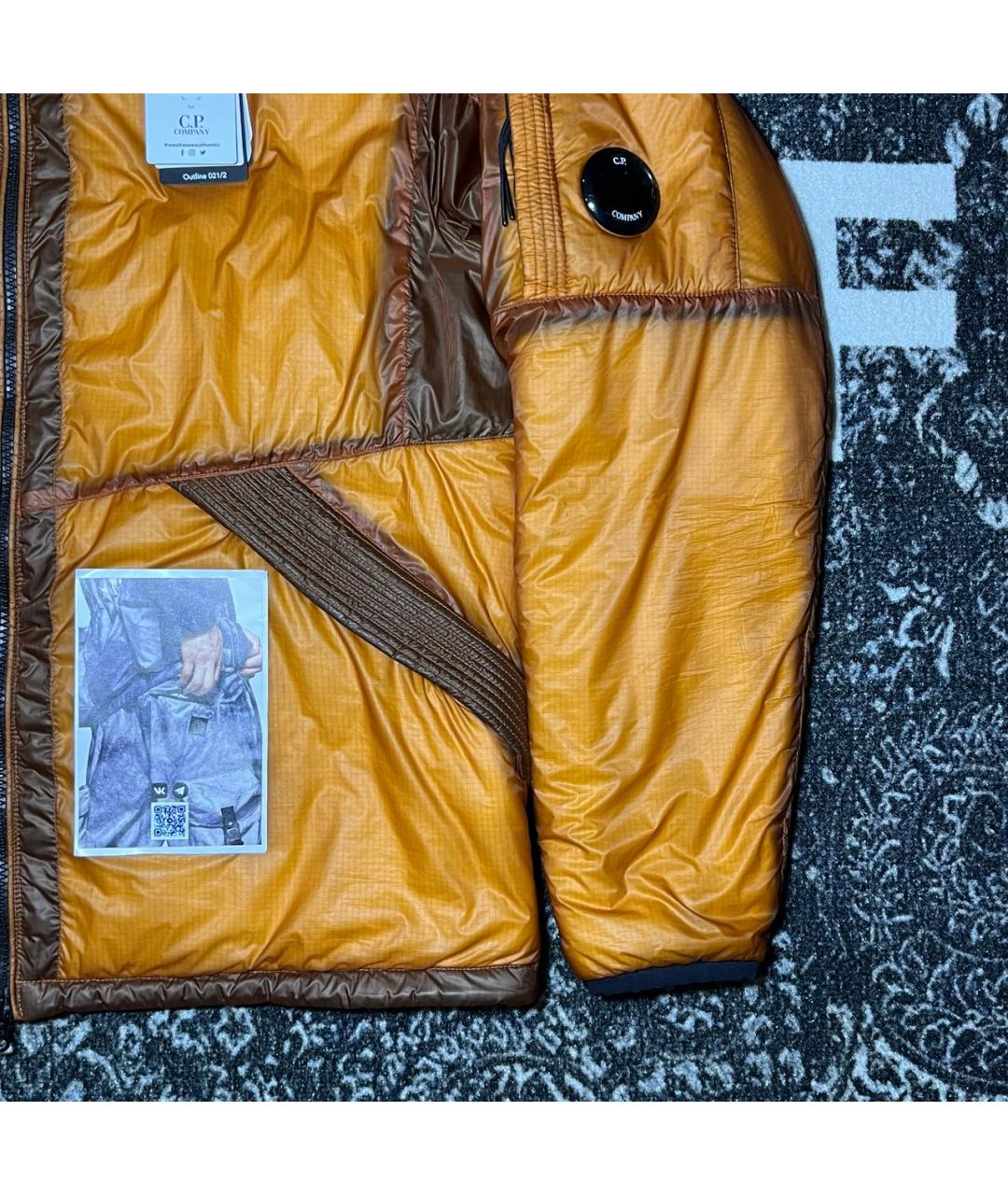 CP COMPANY Оранжевый полиамидовый пуховик, фото 3