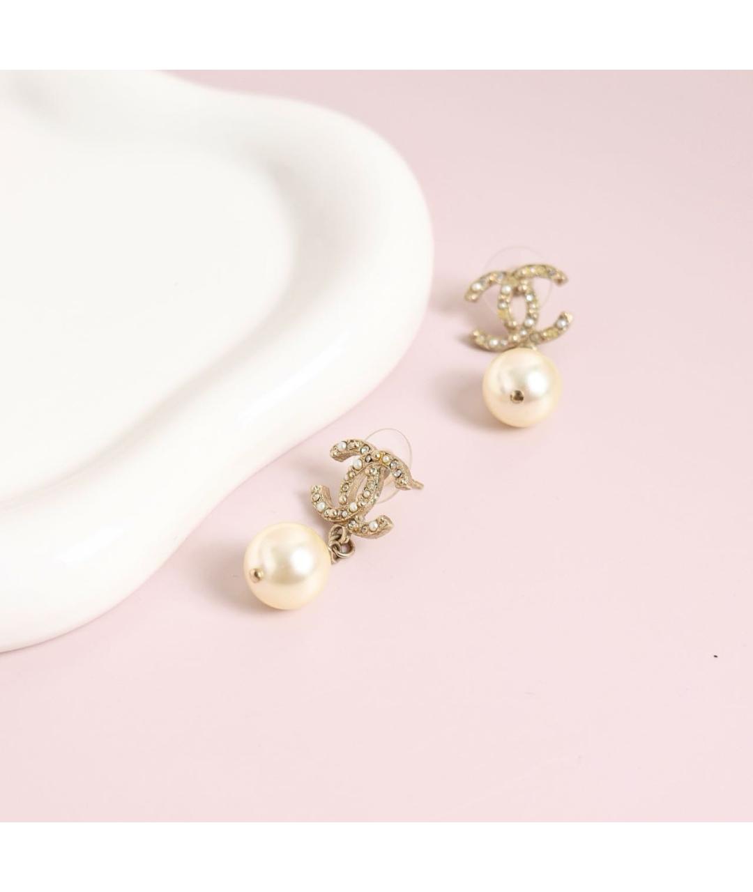 CHANEL Бежевые серьги, фото 4