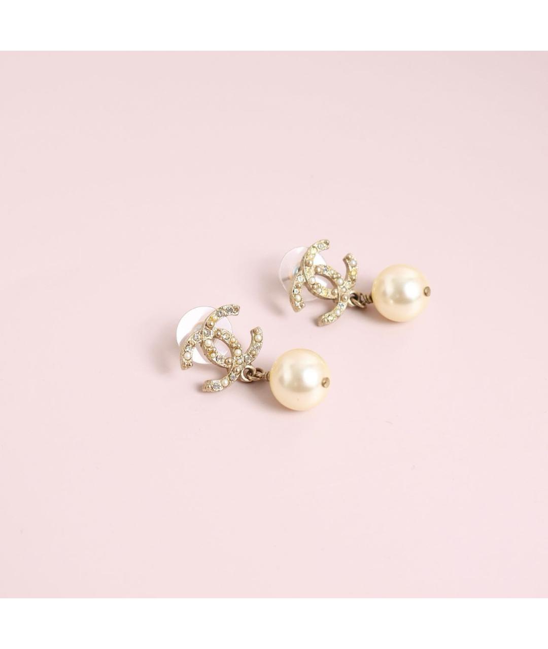 CHANEL Бежевые серьги, фото 5