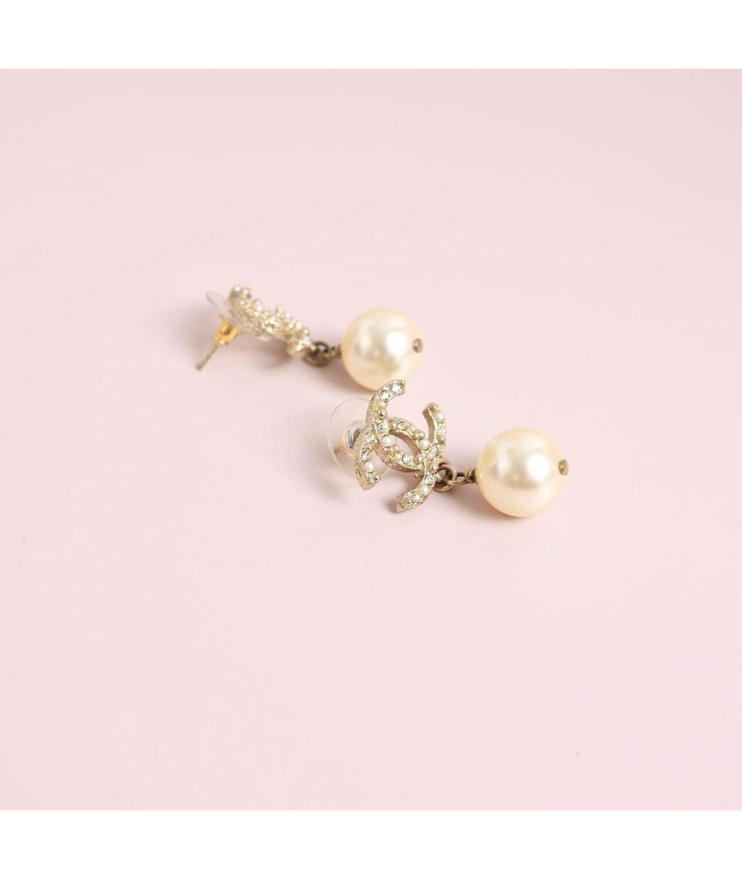 CHANEL Бежевые серьги, фото 3