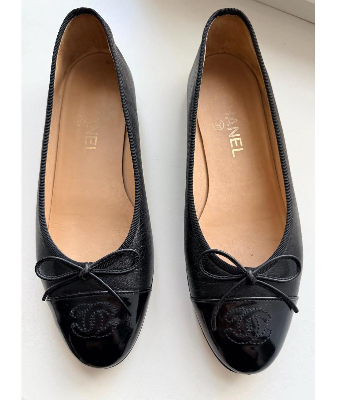 CHANEL Черные кожаные балетки, фото 2
