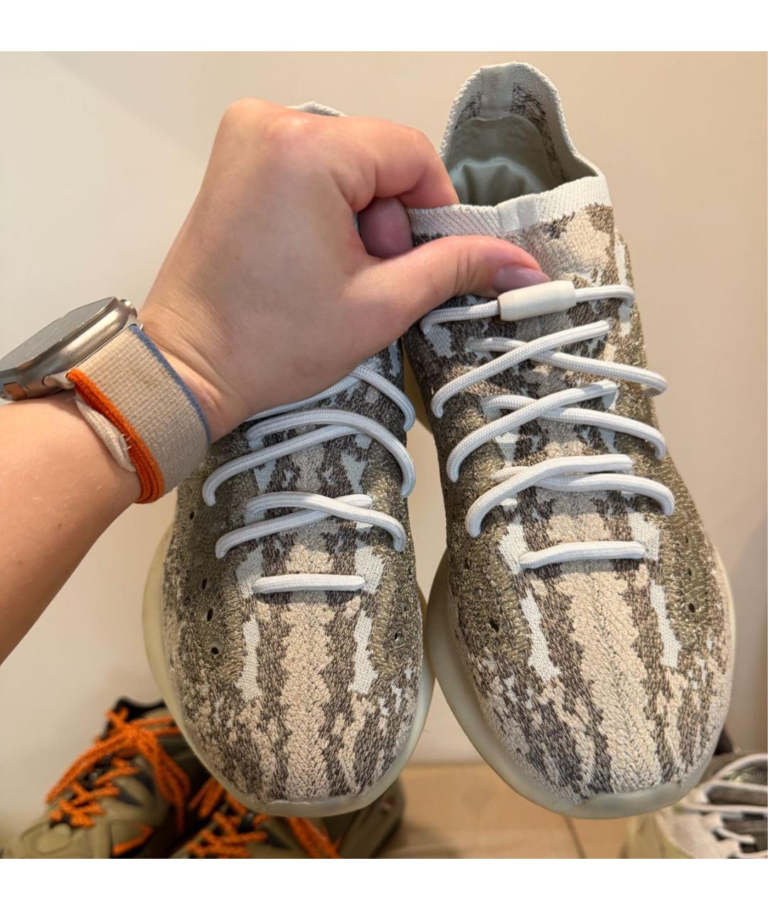 ADIDAS YEEZY Серые синтетические низкие кроссовки / кеды, фото 2