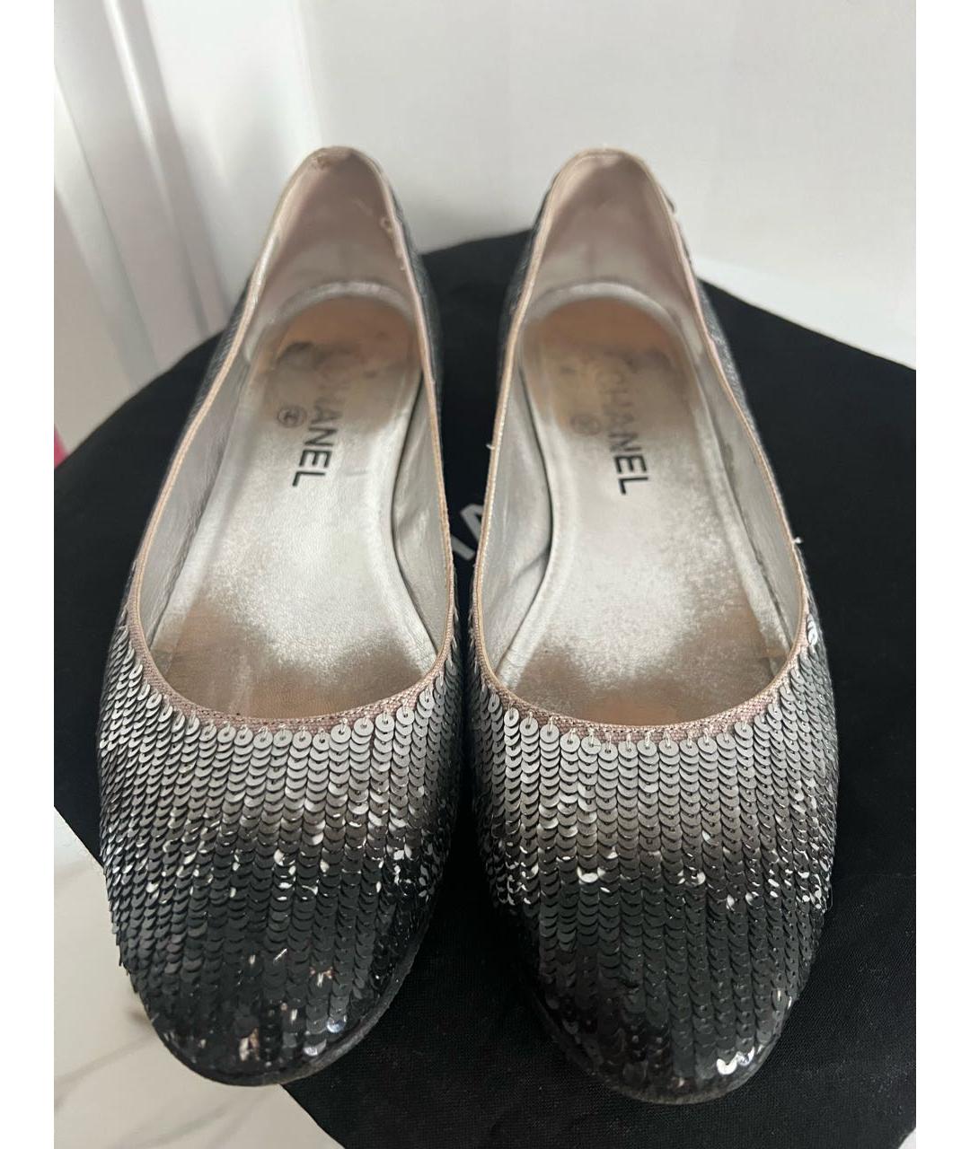CHANEL Серебряные текстильные балетки, фото 2