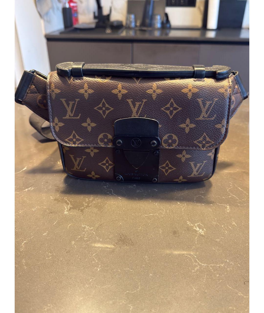 LOUIS VUITTON Коричневая кожаная барсетка, фото 5