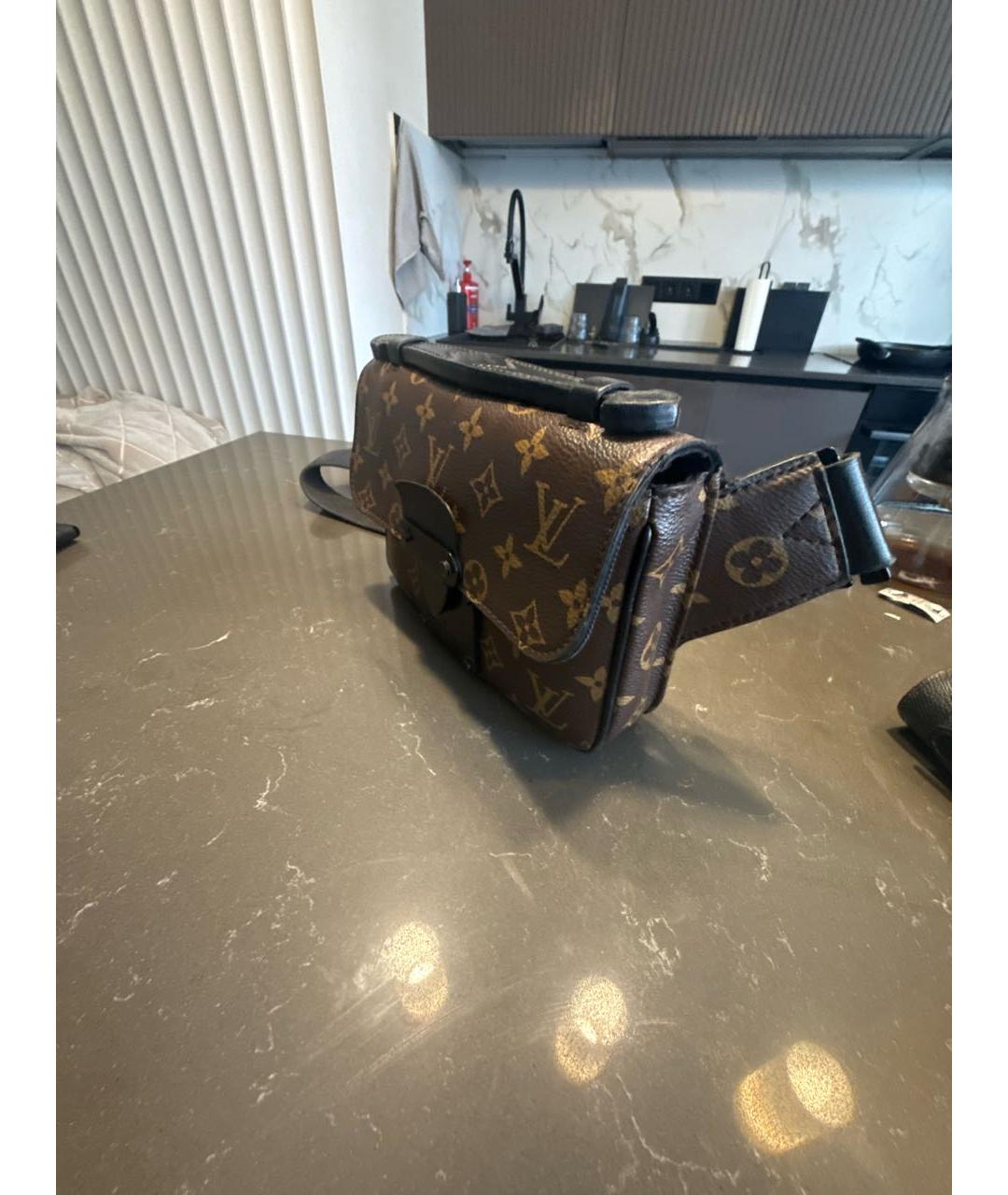 LOUIS VUITTON Коричневая кожаная барсетка, фото 2