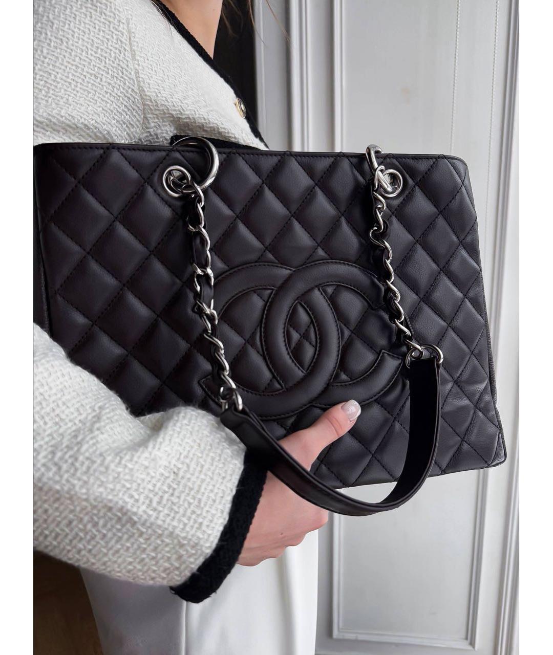 CHANEL Коричневая кожаная сумка тоут, фото 3
