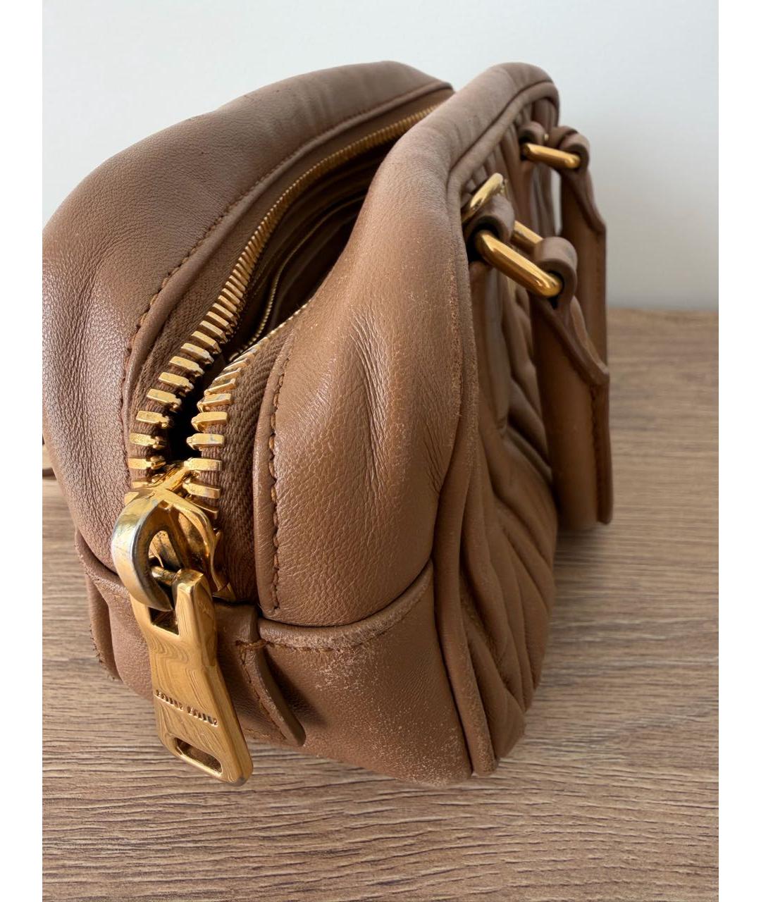 MIU MIU Коричневая кожаная сумка с короткими ручками, фото 8
