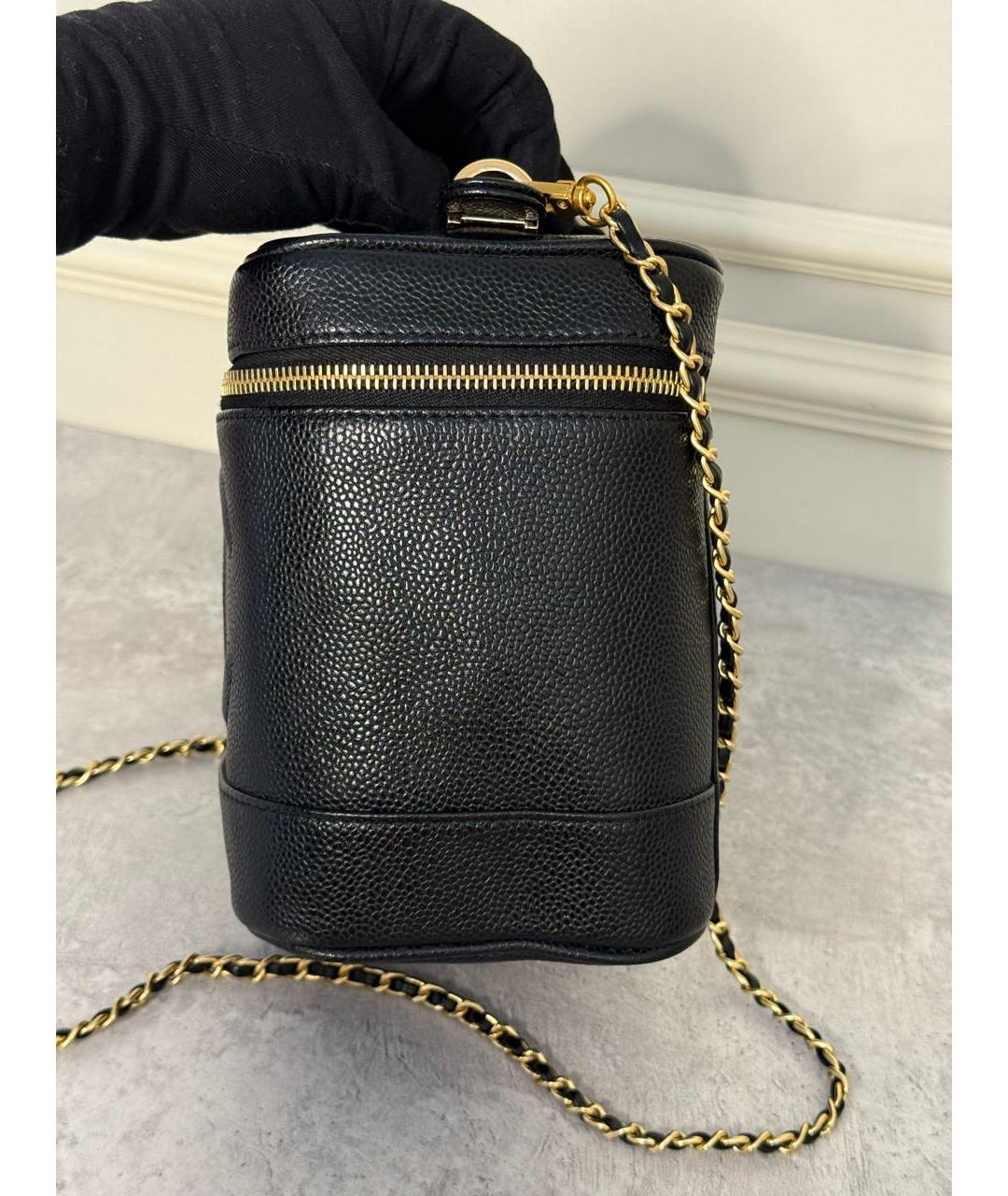 CHANEL Черная кожаная сумка с короткими ручками, фото 3