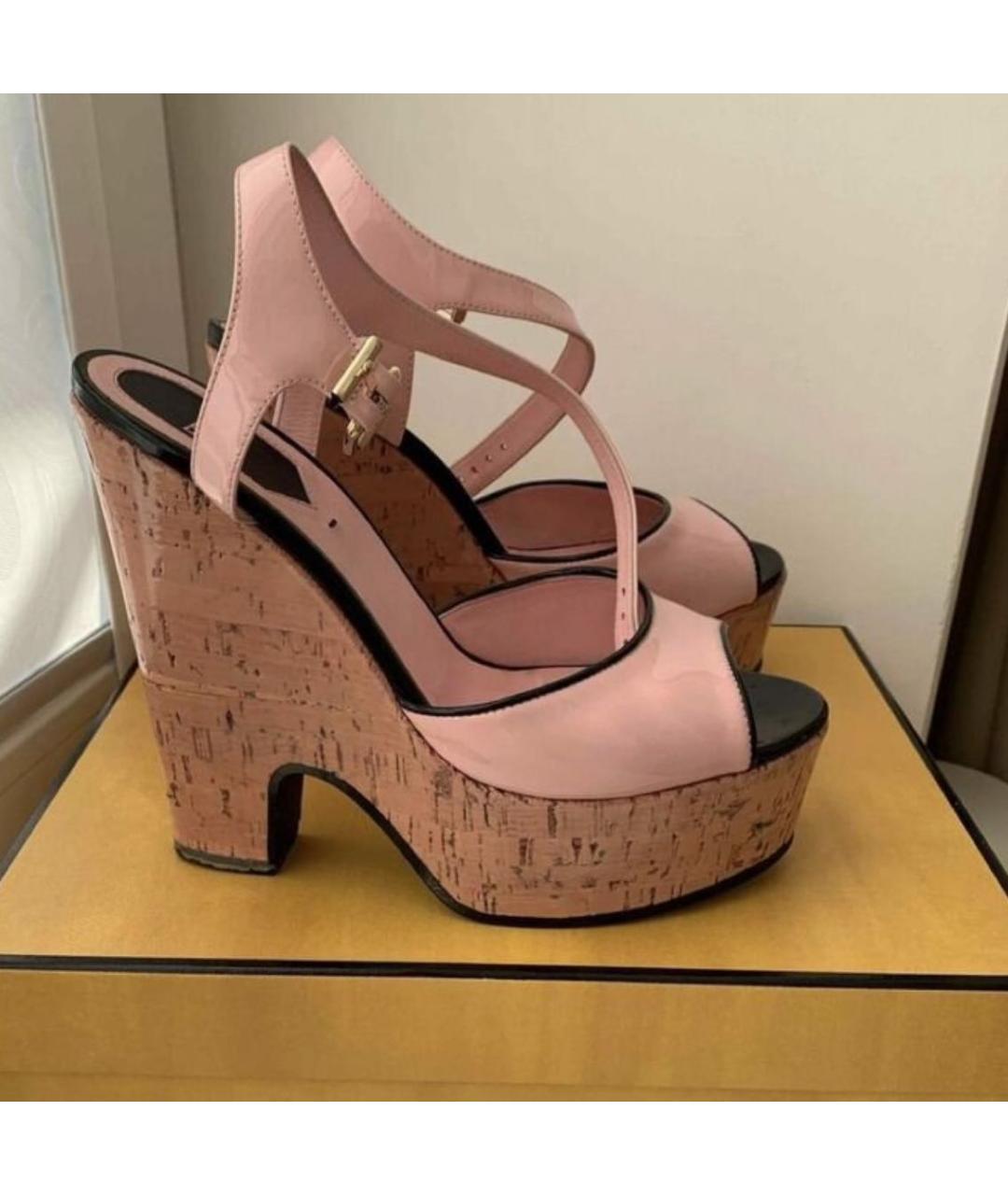 FENDI Розовые босоножки из лакированной кожи, фото 2