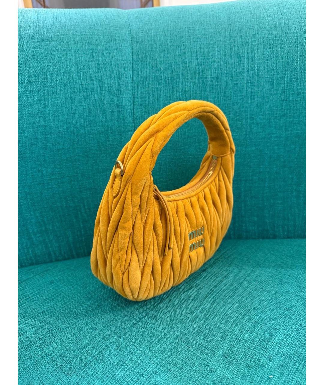 MIU MIU Оранжевая замшевая сумка с короткими ручками, фото 2