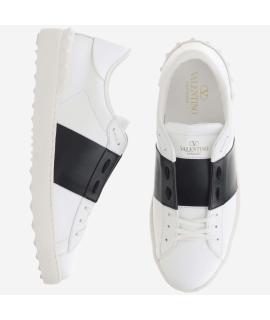 VALENTINO Низкие кроссовки / кеды