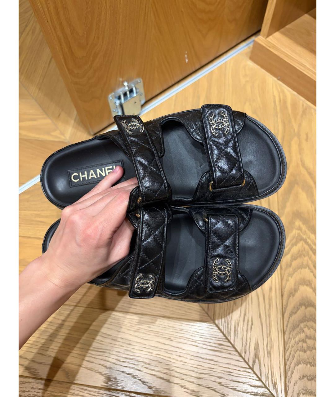 CHANEL Черные кожаные босоножки, фото 5