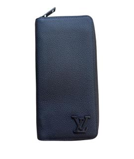 LOUIS VUITTON Кошелек