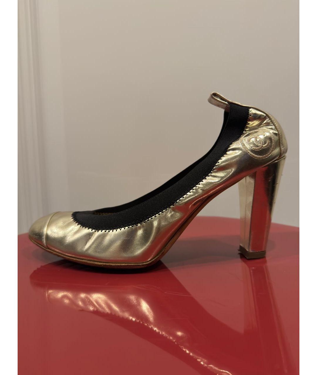 CHANEL Золотые кожаные туфли, фото 8