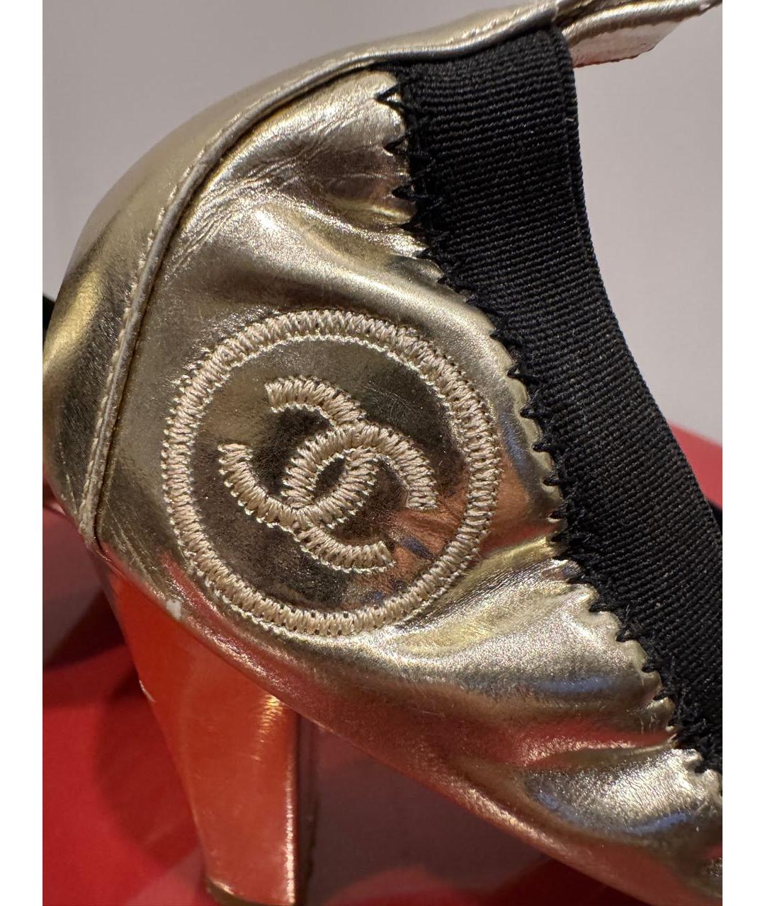 CHANEL Золотые кожаные туфли, фото 7