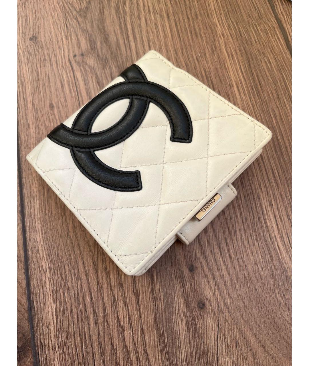 CHANEL Белый кожаный кошелек, фото 2