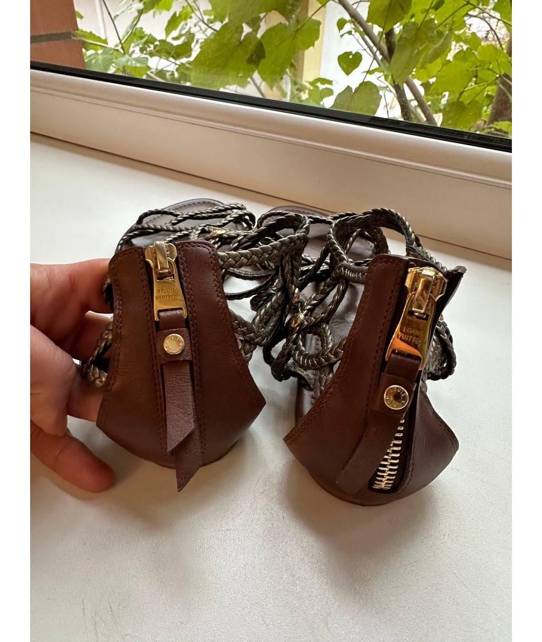 LOUIS VUITTON Золотые кожаные сандалии, фото 5