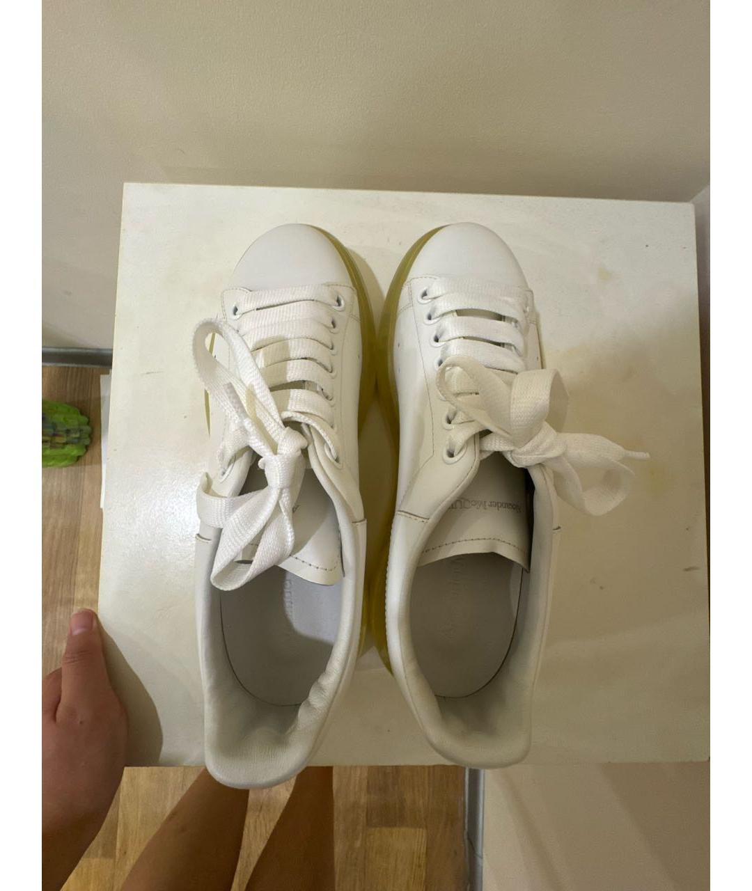 ALEXANDER MCQUEEN Белые кожаные кроссовки, фото 3
