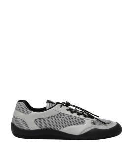 PRADA Низкие кроссовки / кеды