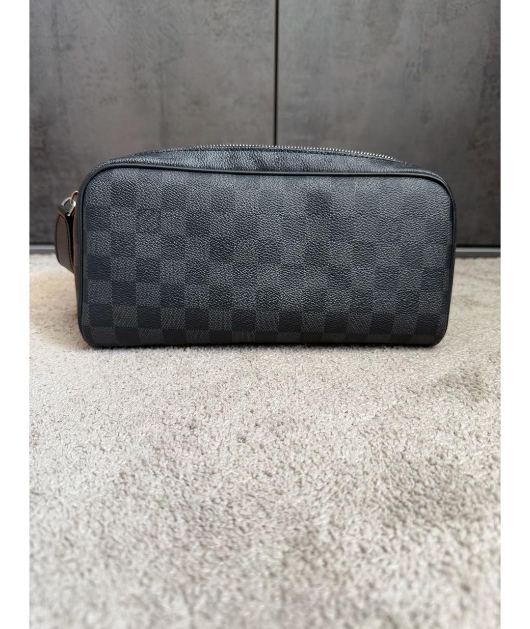 LOUIS VUITTON Серая барсетка, фото 9