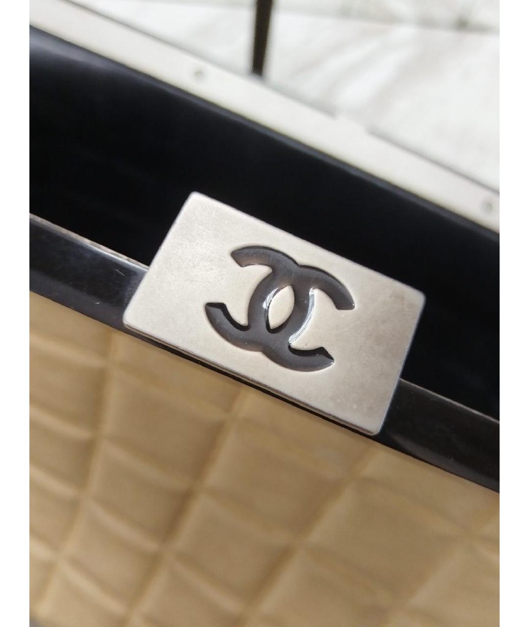 CHANEL Бежевая кожаная сумка через плечо, фото 3