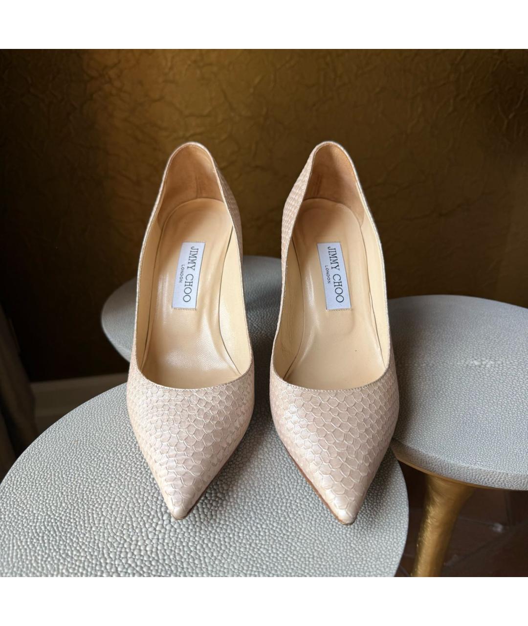 JIMMY CHOO Бежевые кожаные лодочки на низком каблуке, фото 2