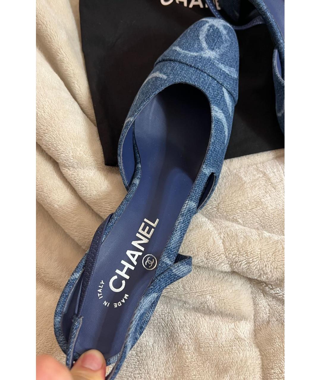 CHANEL Голубые текстильные босоножки, фото 5
