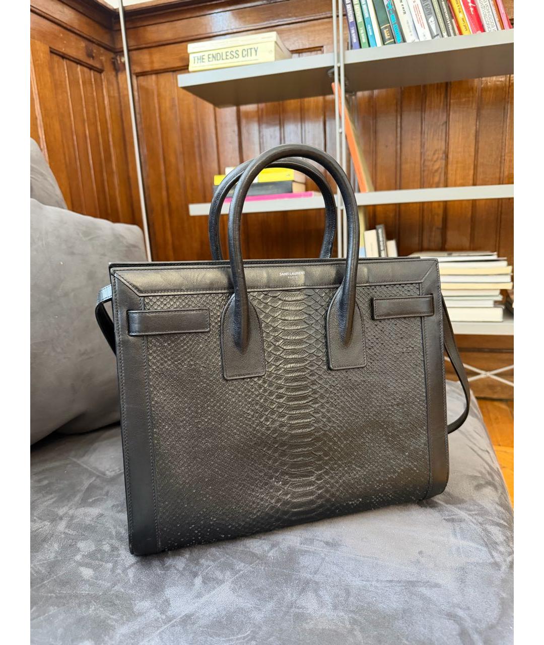 SAINT LAURENT Черная кожаная сумка с короткими ручками, фото 2