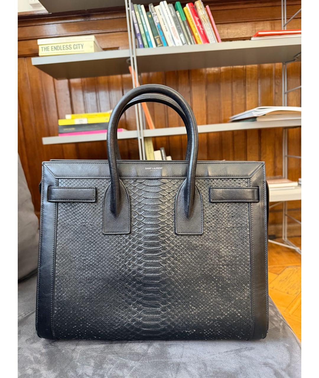 SAINT LAURENT Черная кожаная сумка с короткими ручками, фото 5