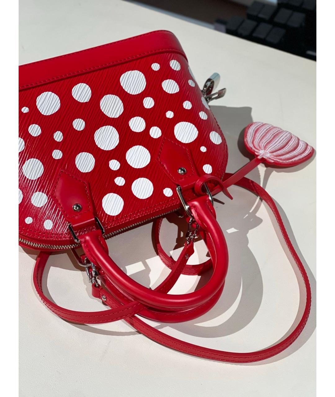 LOUIS VUITTON Красная кожаная сумка с короткими ручками, фото 6