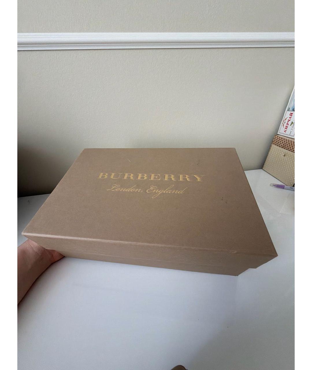 BURBERRY Бежевые кожаные туфли, фото 8