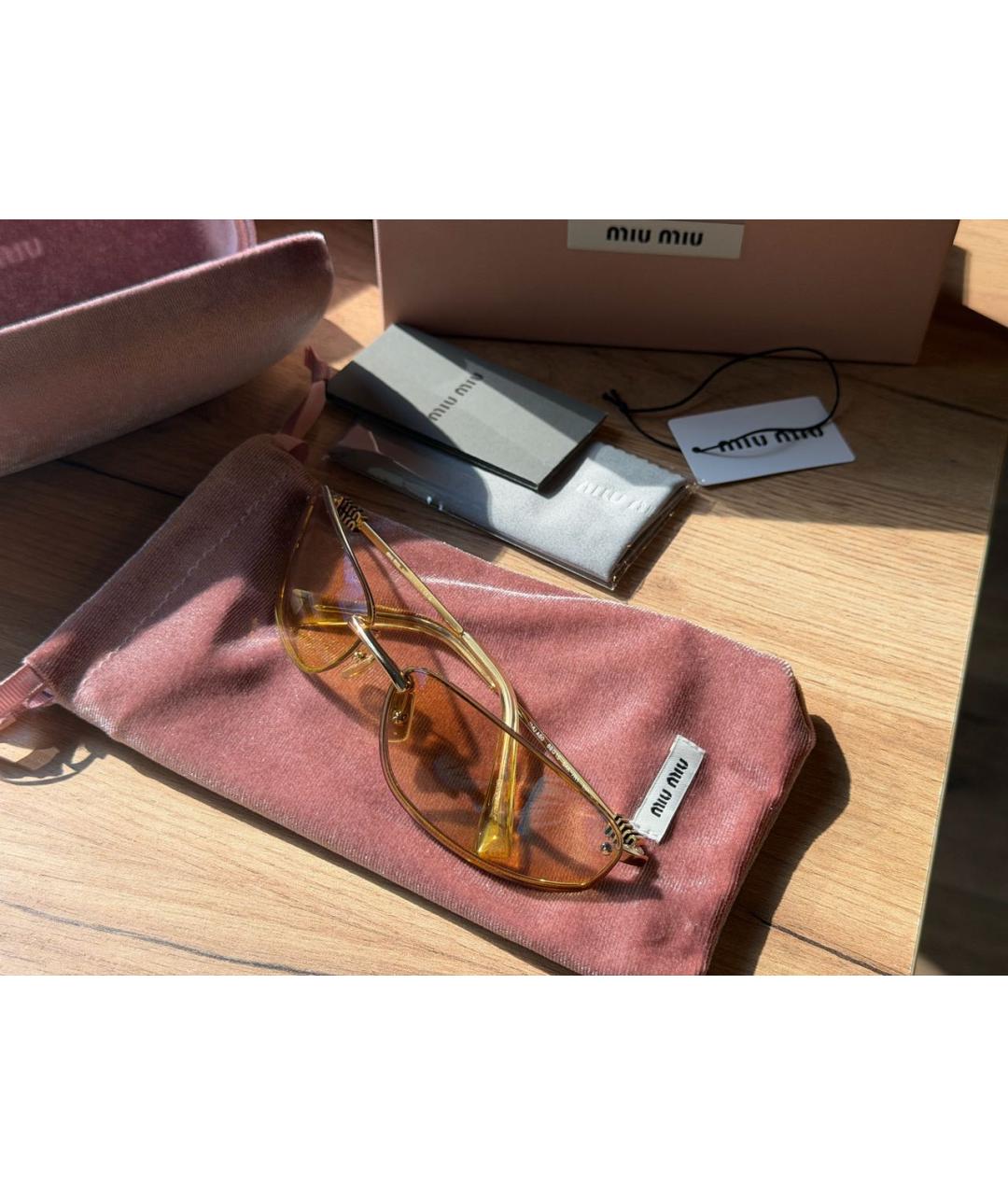 MIU MIU Золотые металлические солнцезащитные очки, фото 4