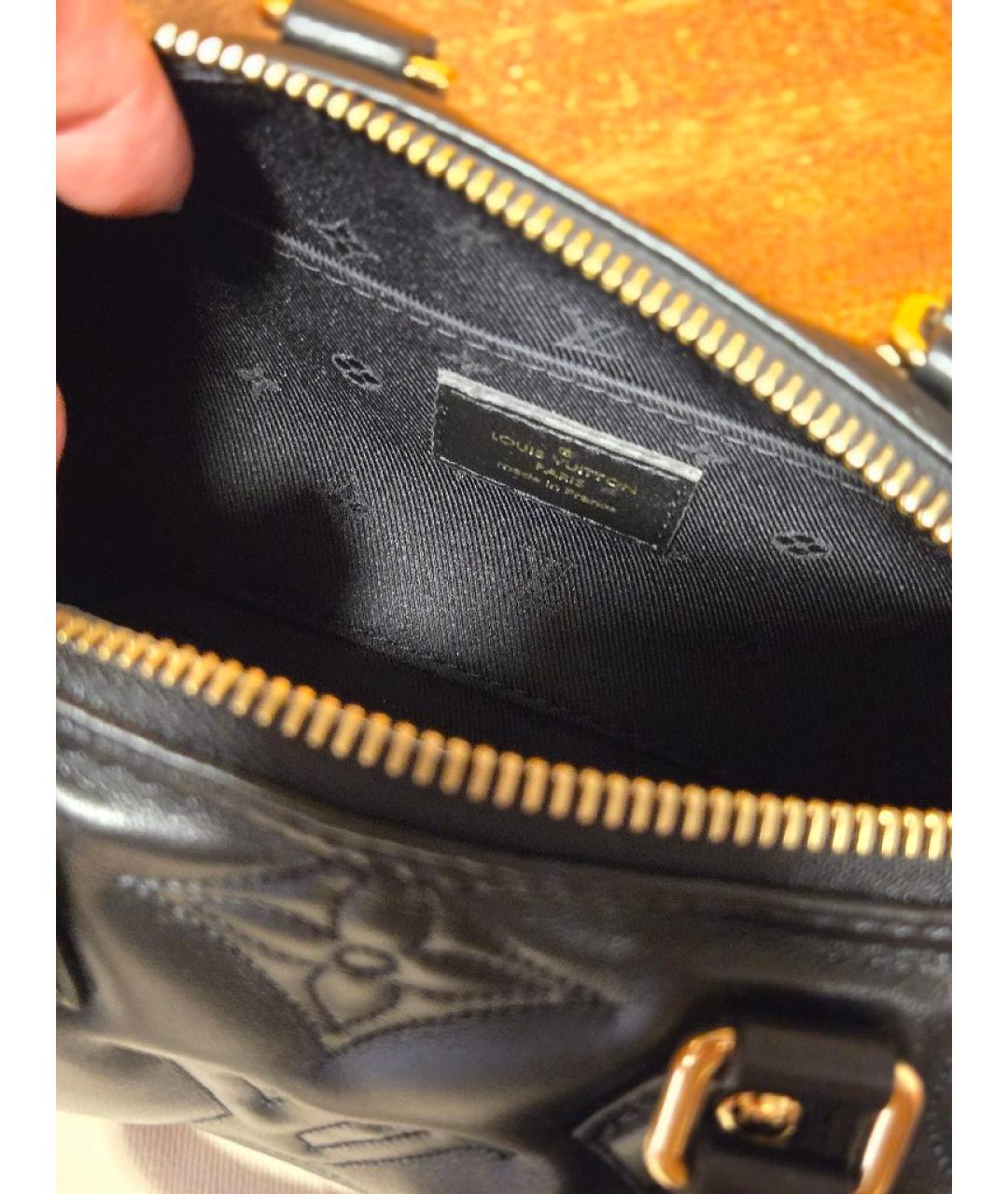 LOUIS VUITTON Черная кожаная сумка через плечо, фото 4