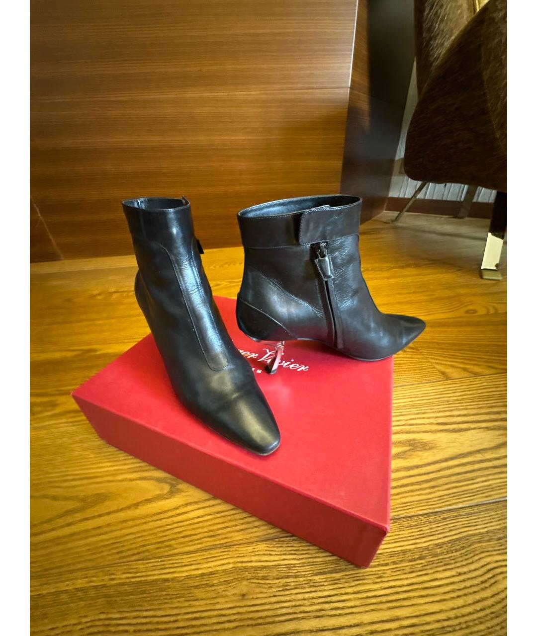 ROGER VIVIER Черные кожаные ботинки, фото 8