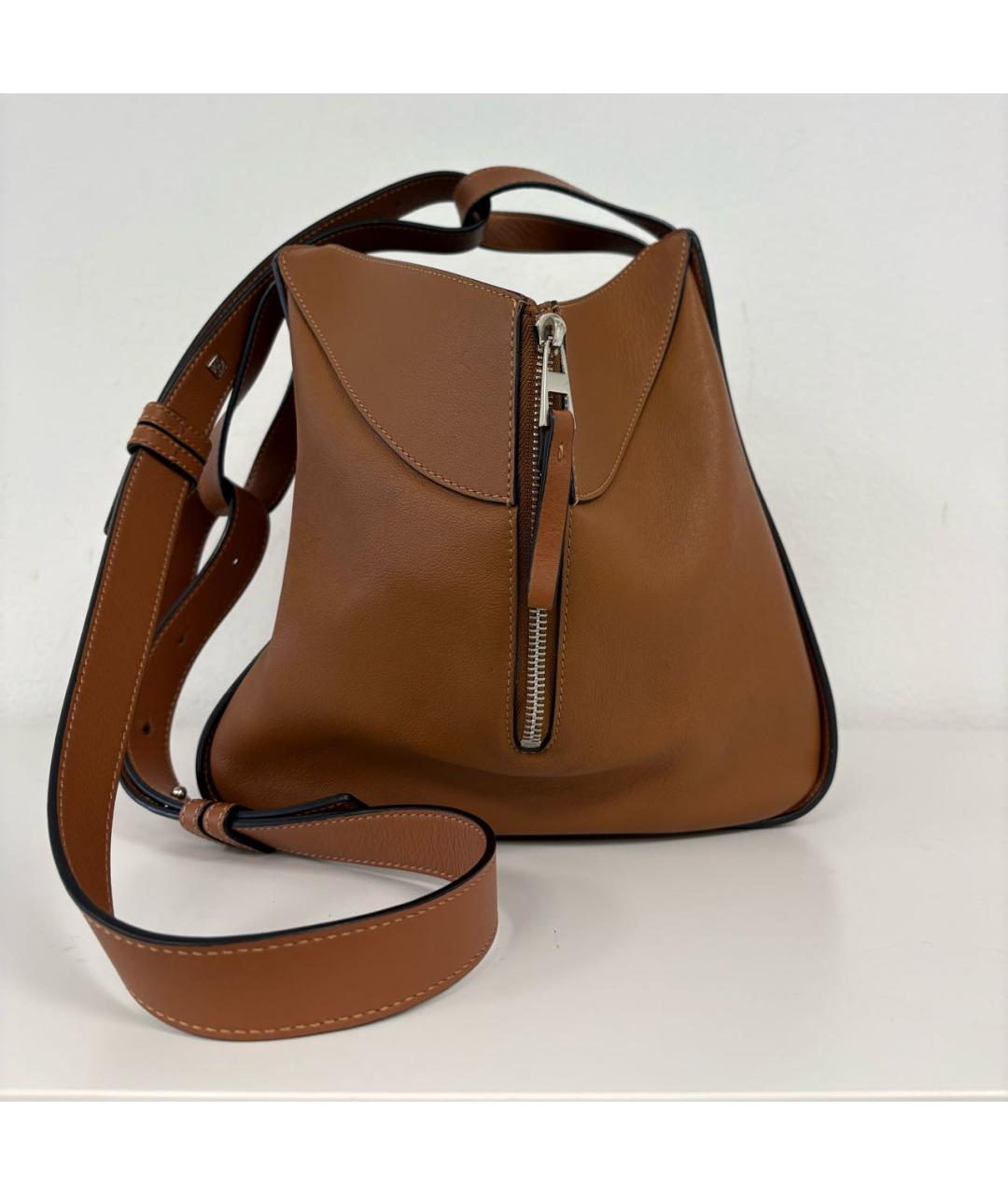 LOEWE Коричневая кожаная сумка через плечо, фото 8