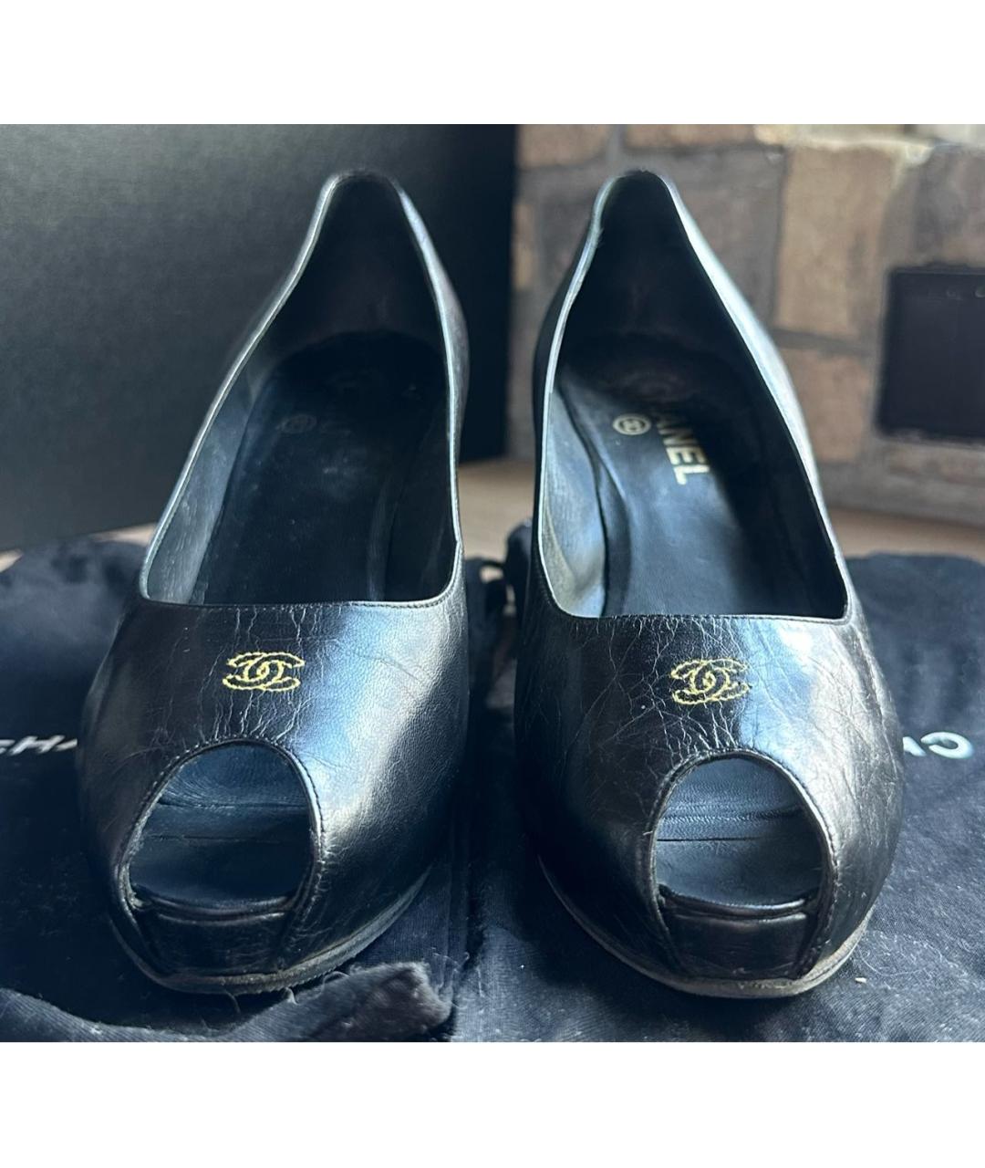 CHANEL Черные кожаные туфли, фото 2