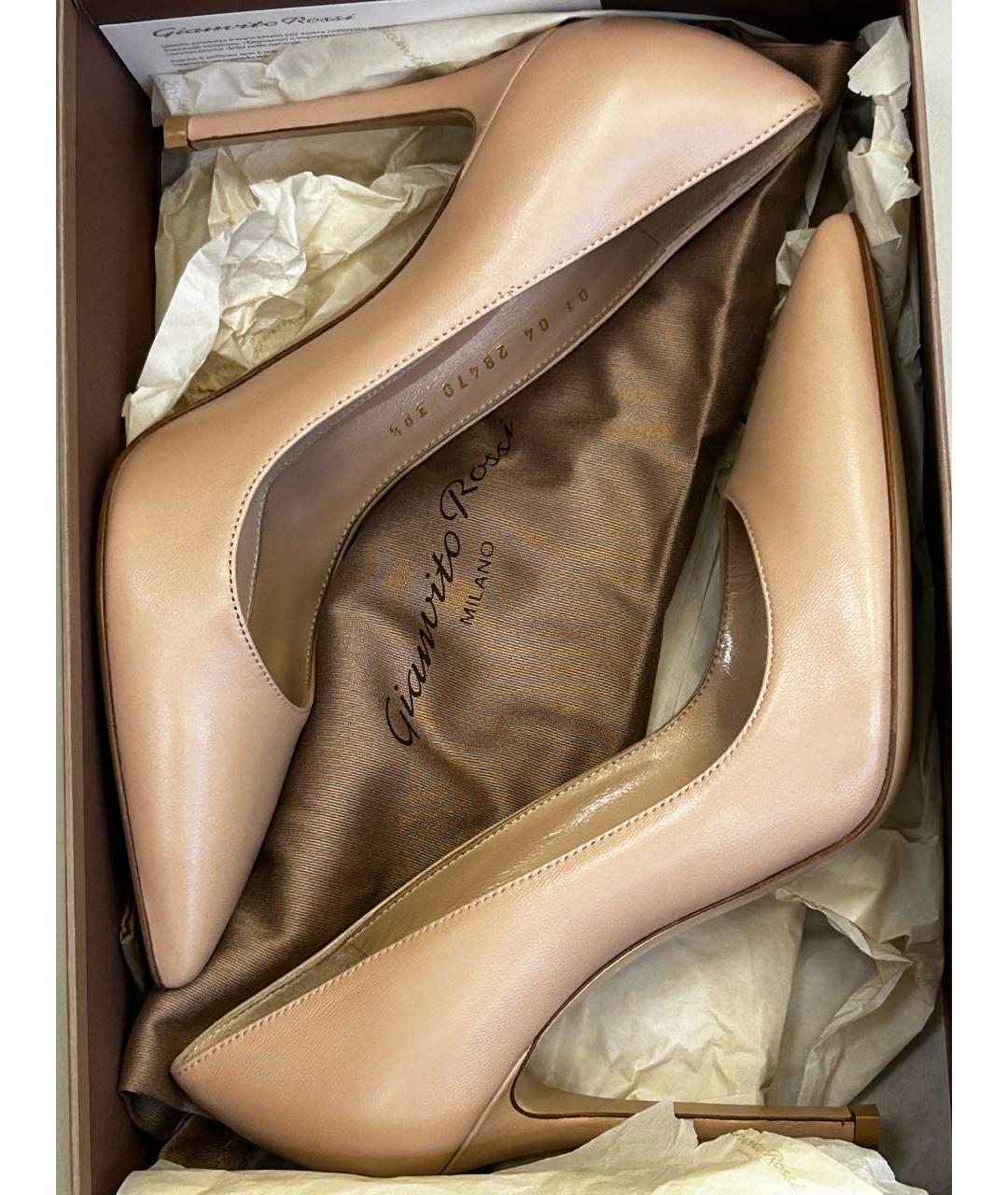 GIANVITO ROSSI Бежевые кожаные туфли, фото 6