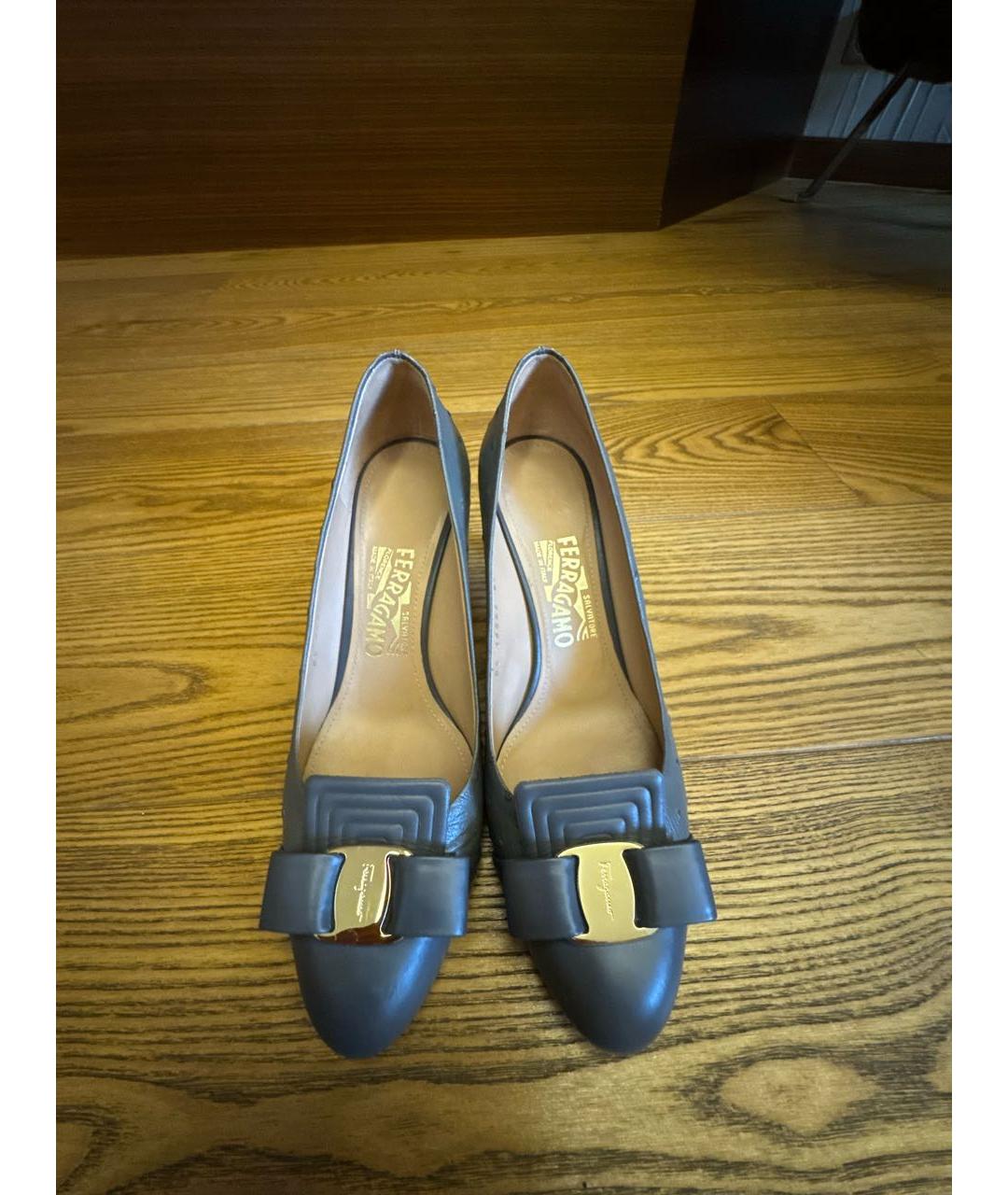 FERRAGAMO Серые туфли из экзотической кожи, фото 2